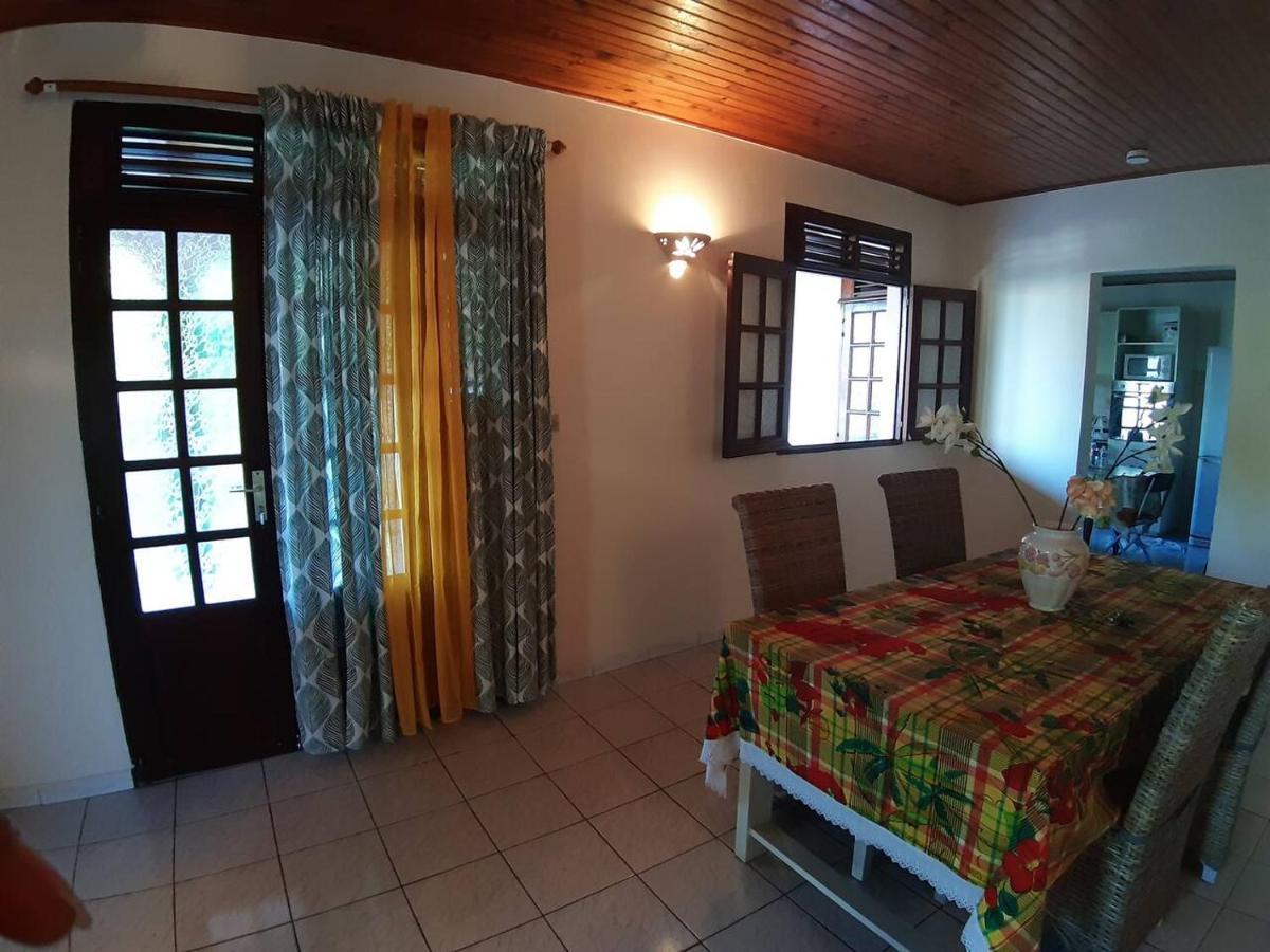 Le Petit Robert Maison F3 Plein Pied Le Robert Dış mekan fotoğraf